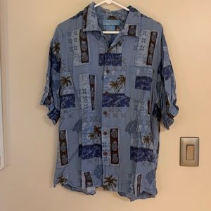 Men’s Blue Hawaiian shirt pineapple size Large